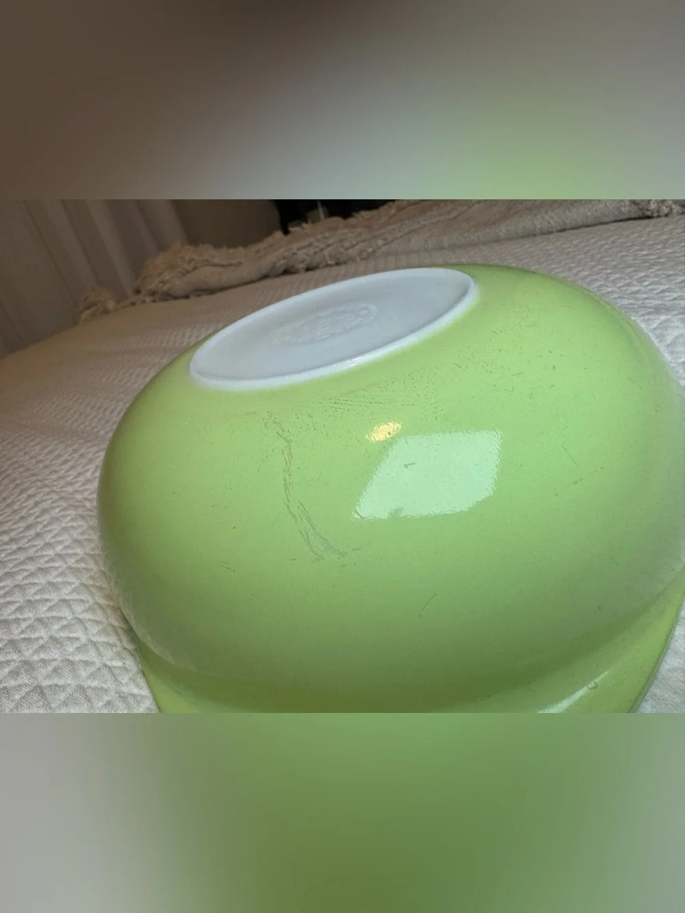 Vintage Pyrex 024 2 Qt Lime Green Round Casserole Baking Dish USA